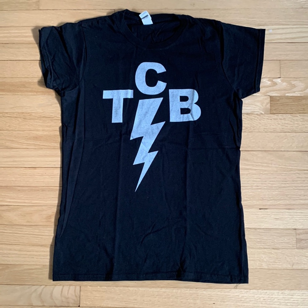 5 for $25 // Black Elvis TCB shirt large but fits small